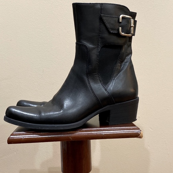 Zerobd black leather boots Size 37Eur/6US - Picture 1 of 11